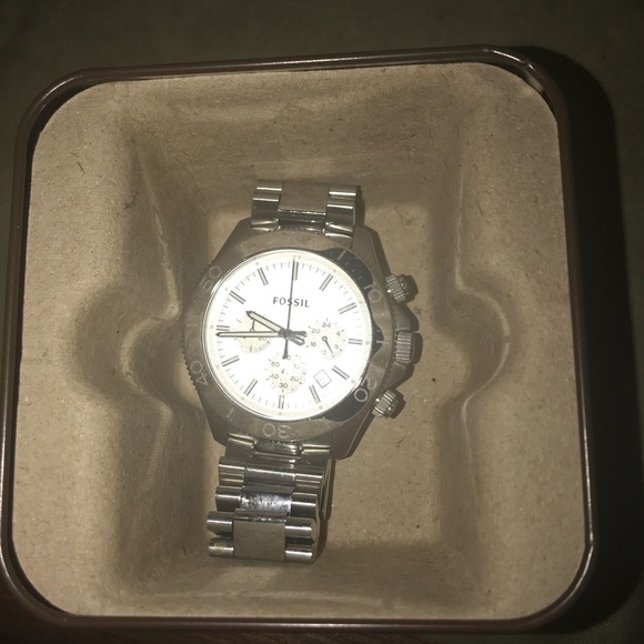 Men’s Fossil watch - Picture 3 of 5